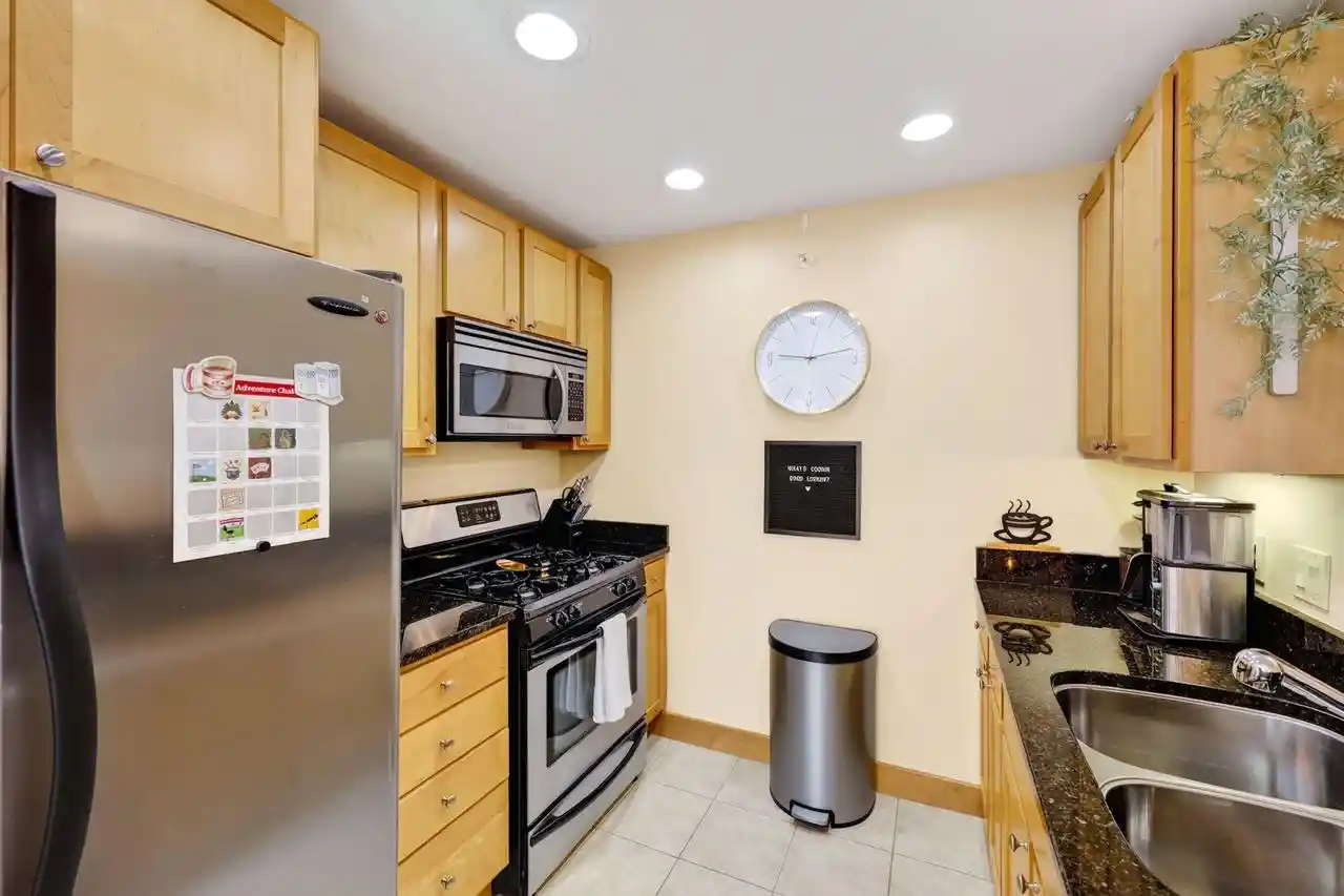 2nd image of 333 W Mifflin St St, Madison, WI 53703