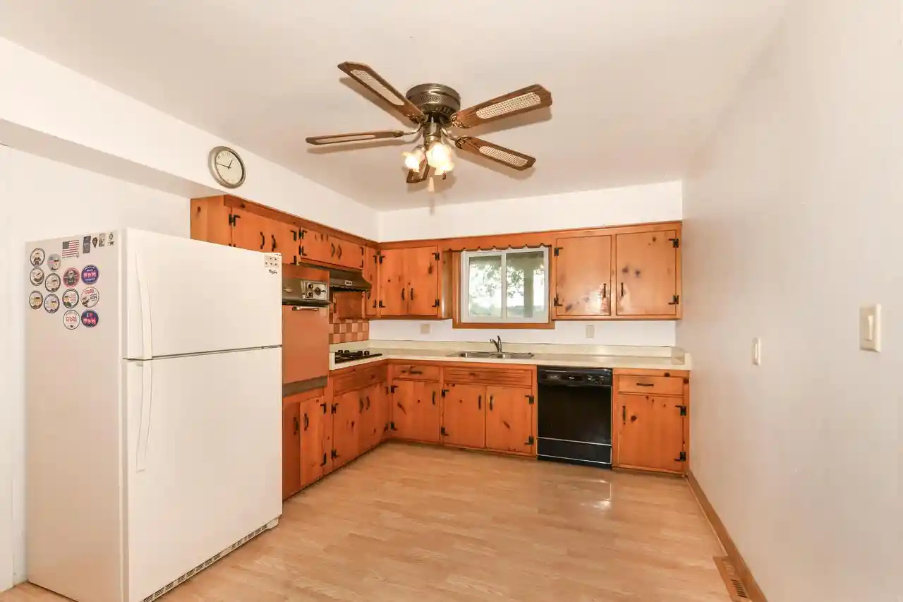 29th image of 147 Hilldale Dr Dr, Hartford, WI 53027 | MLS# 1972487