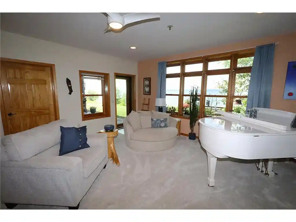 Photo 2 of Single family home for sale at 2729 Lake Shore Dr Dr #4, Ashland, WI 54806 | MLS# 7112514 | Listing updated on 2026-08-31