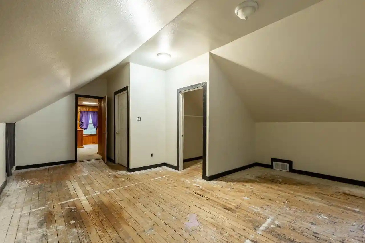 Photo 3 of Sale Pending at 5527 N 38Th Street Street, Milwaukee, WI 53209 | MLS# 1972494 | Listing updated on 2026-09-17