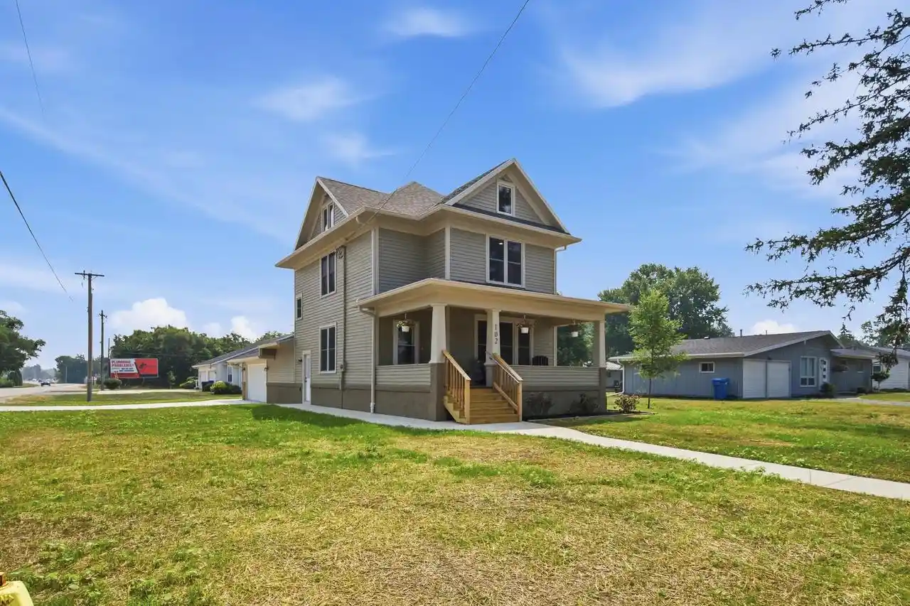 1st image of 102 E 3rd Avenue Avenue, Brodhead, WI 53520 | MLS# 2028460