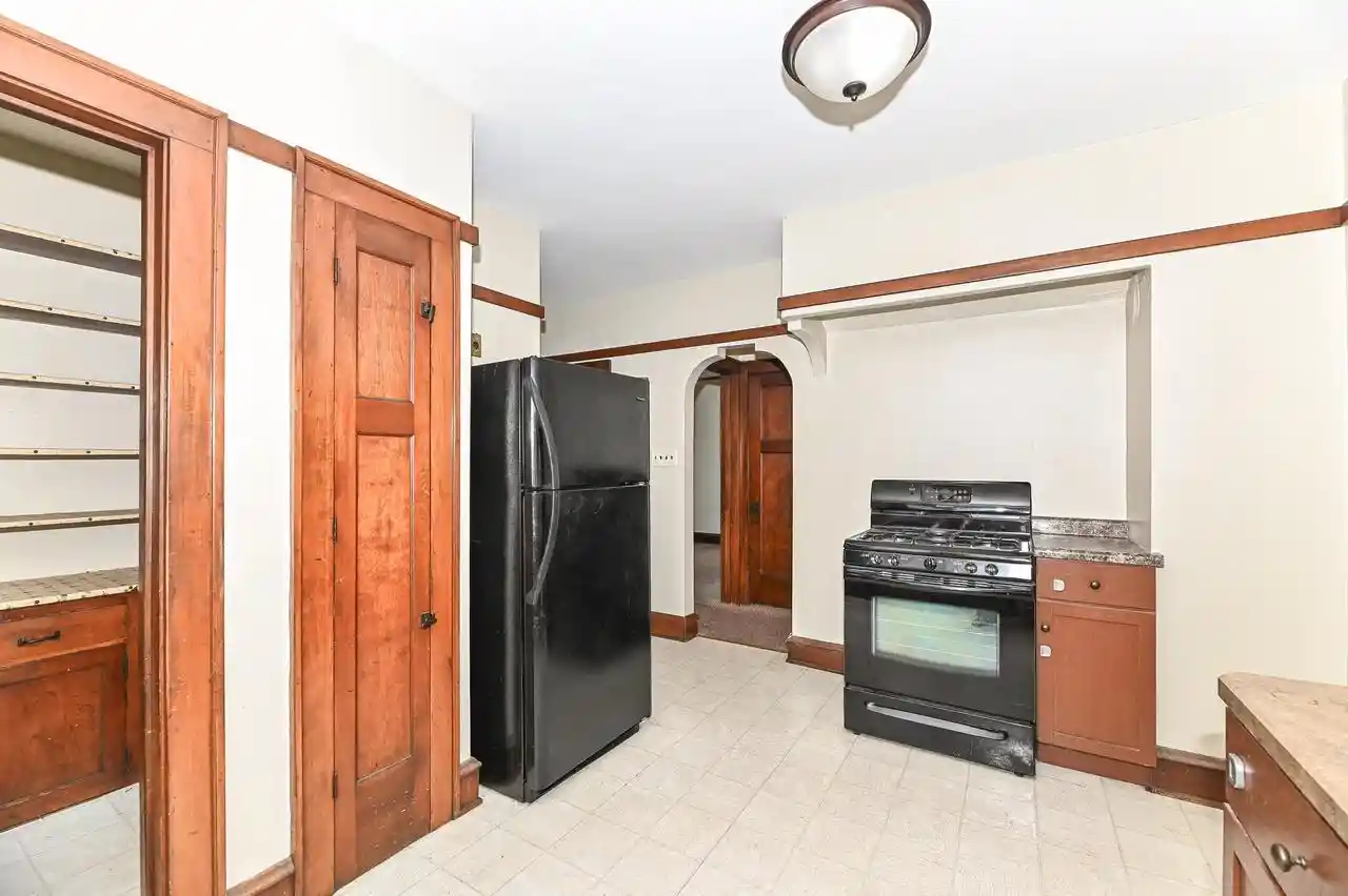 3rd image of 1567 S 71st St St, West Allis, WI 53214