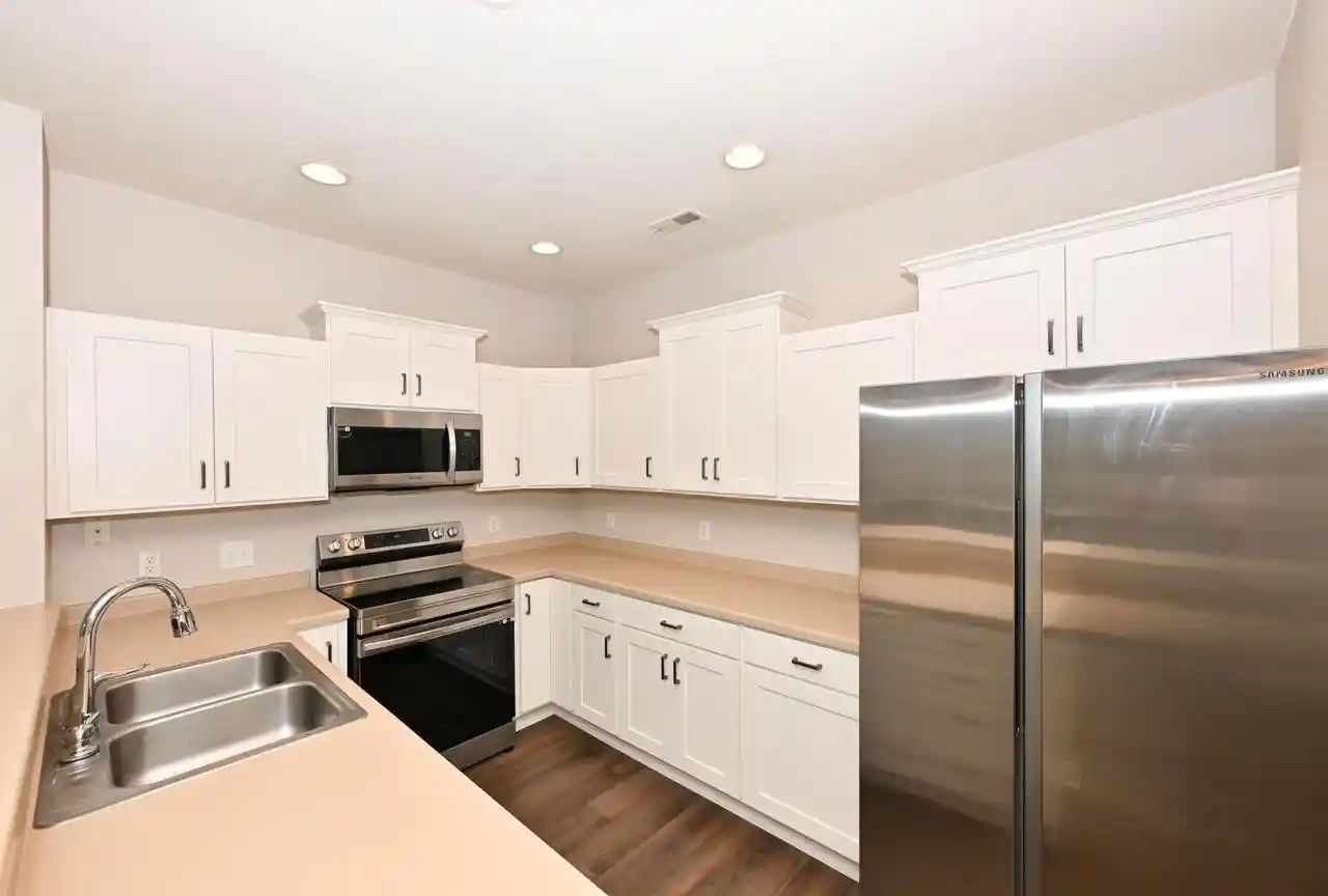 25th image of 2111 W Vista Bella Dr Dr, Oak Creek, WI 53154 | MLS# 1972511