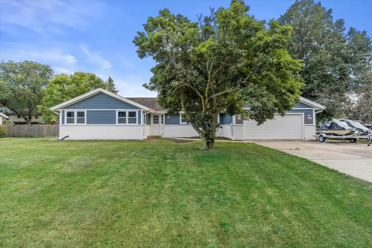 1st image of 4629 Phoebe Lane Lane, Mount Pleasant, WI 53405 | MLS# 1972512