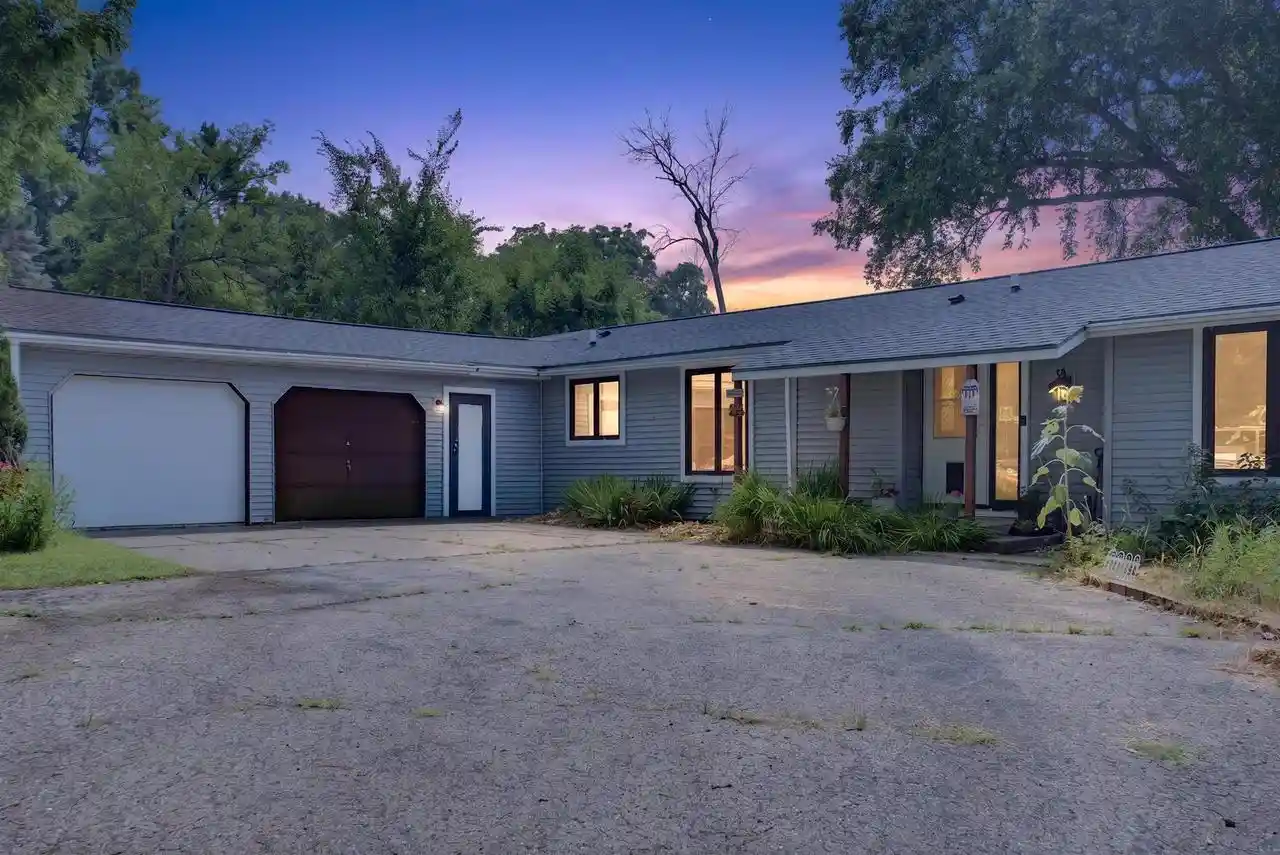 1st image of N6637 Meadowview Dr Dr, Pardeeville, WI 53954 | MLS# 2028472