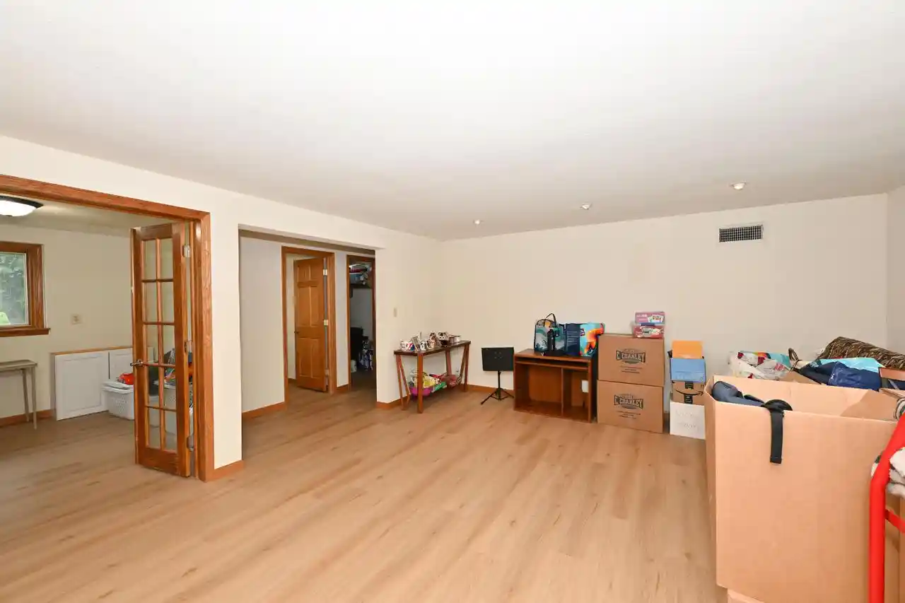 5th image of W154N8105 Elm Lane Lane, Menomonee Falls, WI 53051 | MLS# 1972524