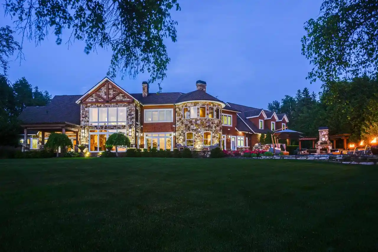 Photo 1 of Single family home for sale at 5707 Bay Shore Dr Dr, Sturgeon Bay, WI 54235 | MLS# 2028483 | Listing updated on 2026-09-28