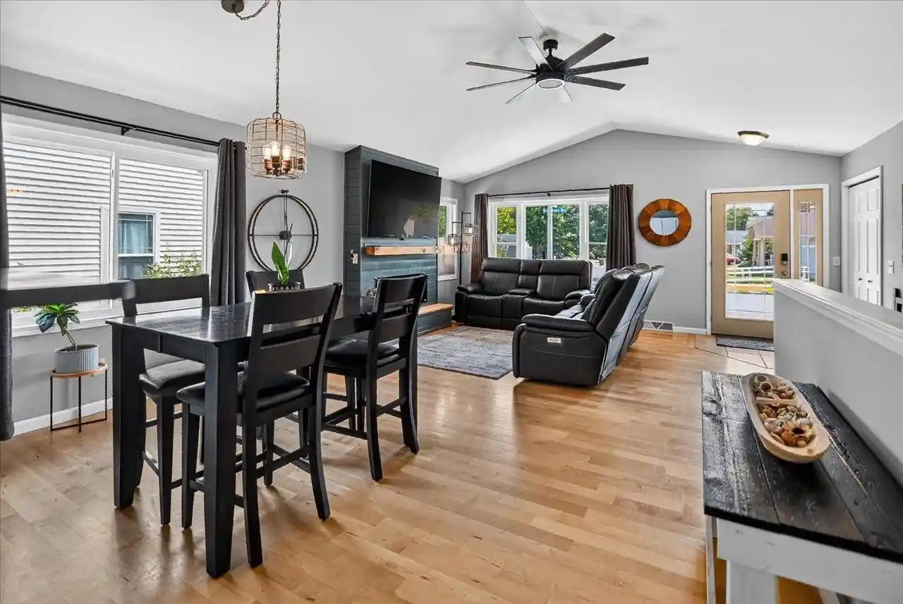 2nd image of 5210 Brandenburg Way Way, Madison, WI 53718 | MLS# 2028486