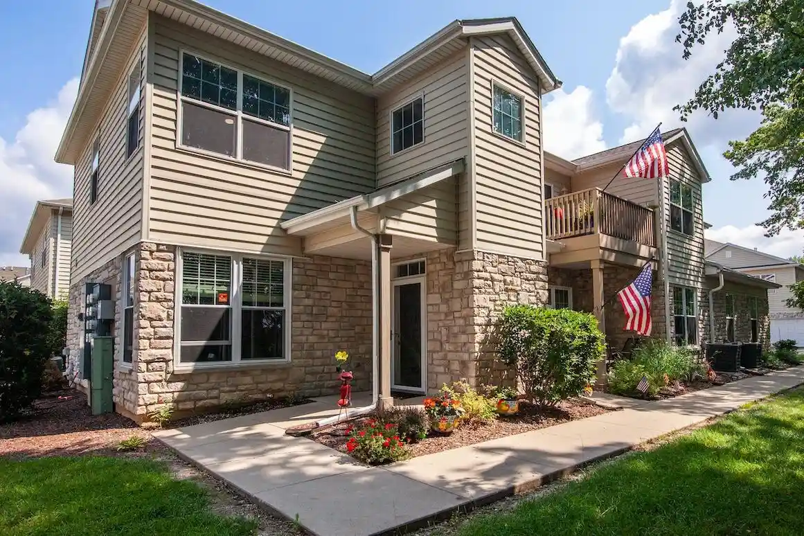 1st image of N16w26443 Meadowgrass Circle Circle #F, Pewaukee, WI 53072 | MLS# 1972537
