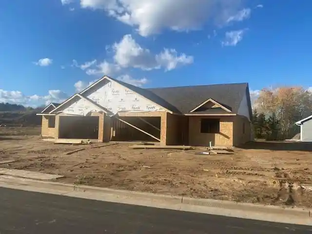 image of 1432 Juniper Pl Pl, Eau Claire, WI 54703 | MLS# 1603432