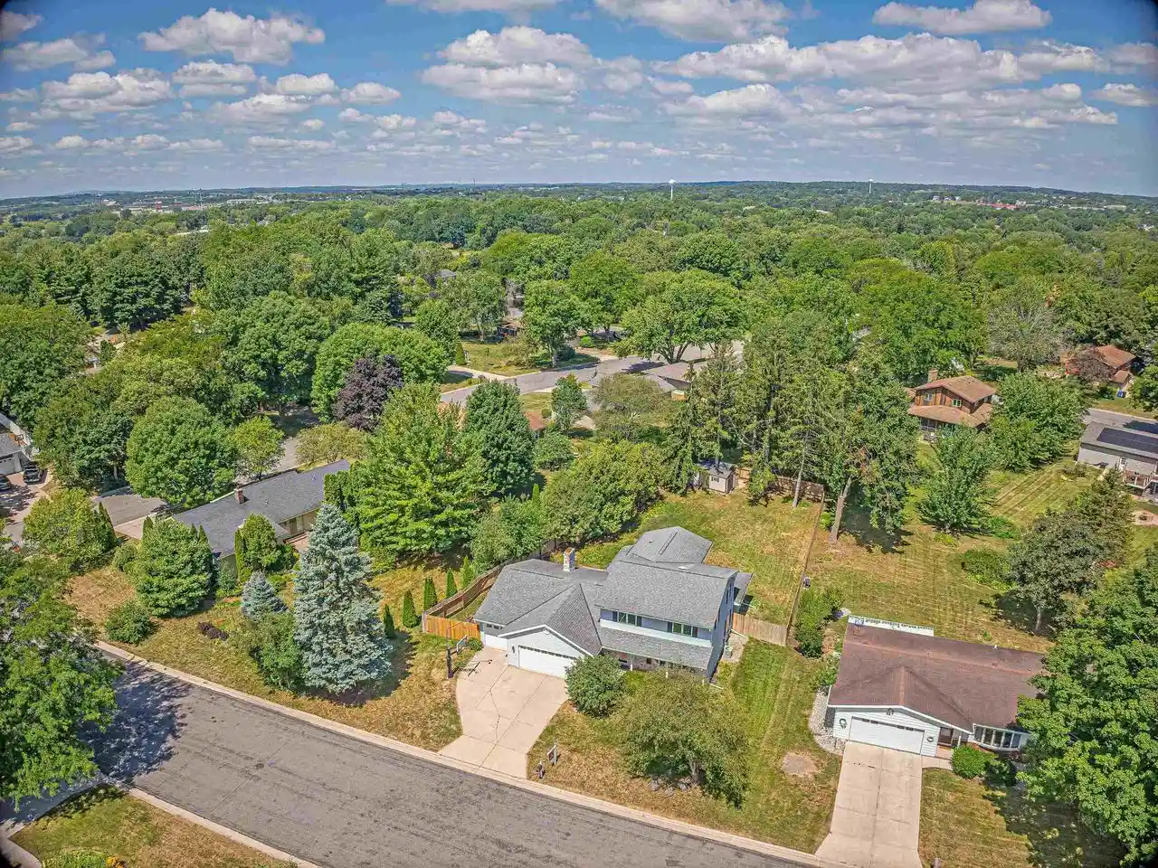 1st image of 604 Woodlawn Way Way, Verona, WI 53593 | MLS# 2028495