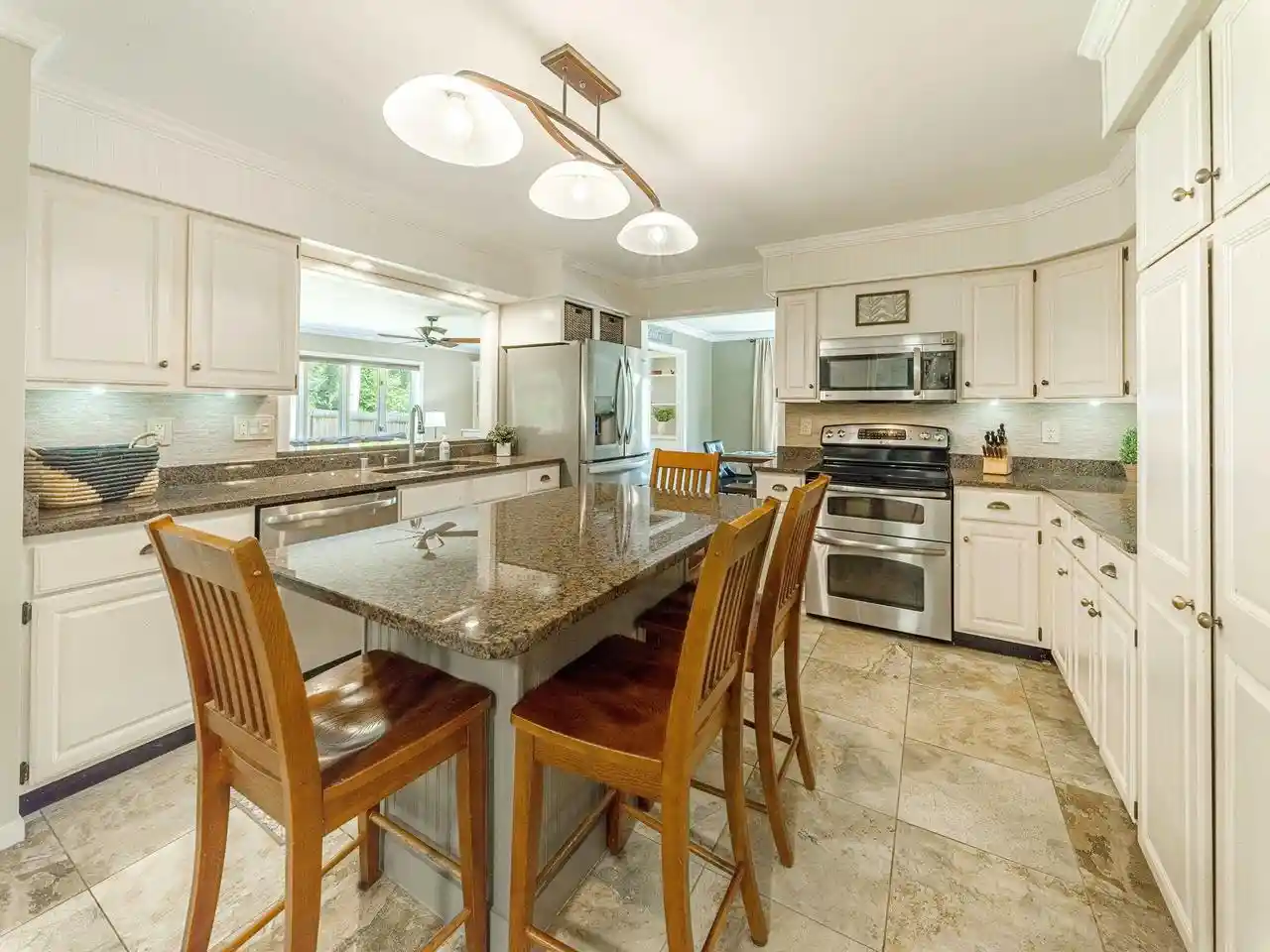 3rd image of 604 Woodlawn Way Way, Verona, WI 53593 | MLS# 2028495