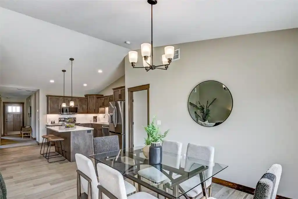 5th image of 700 Sequoia Dr Dr, Altoona, WI 54720 | MLS# 1603437