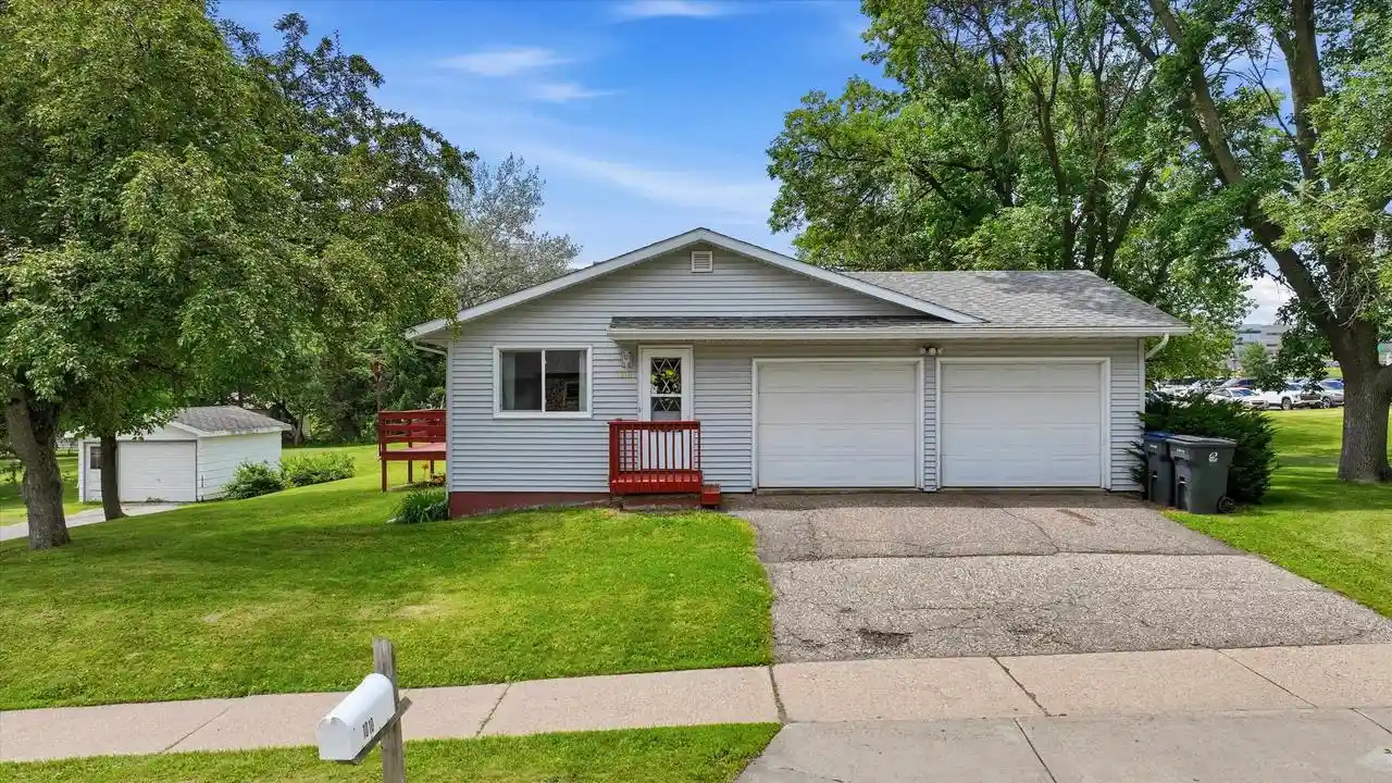 1st image of 1010 N Walnut Avenue Avenue, Marshfield, WI 54449 | MLS# 22603401