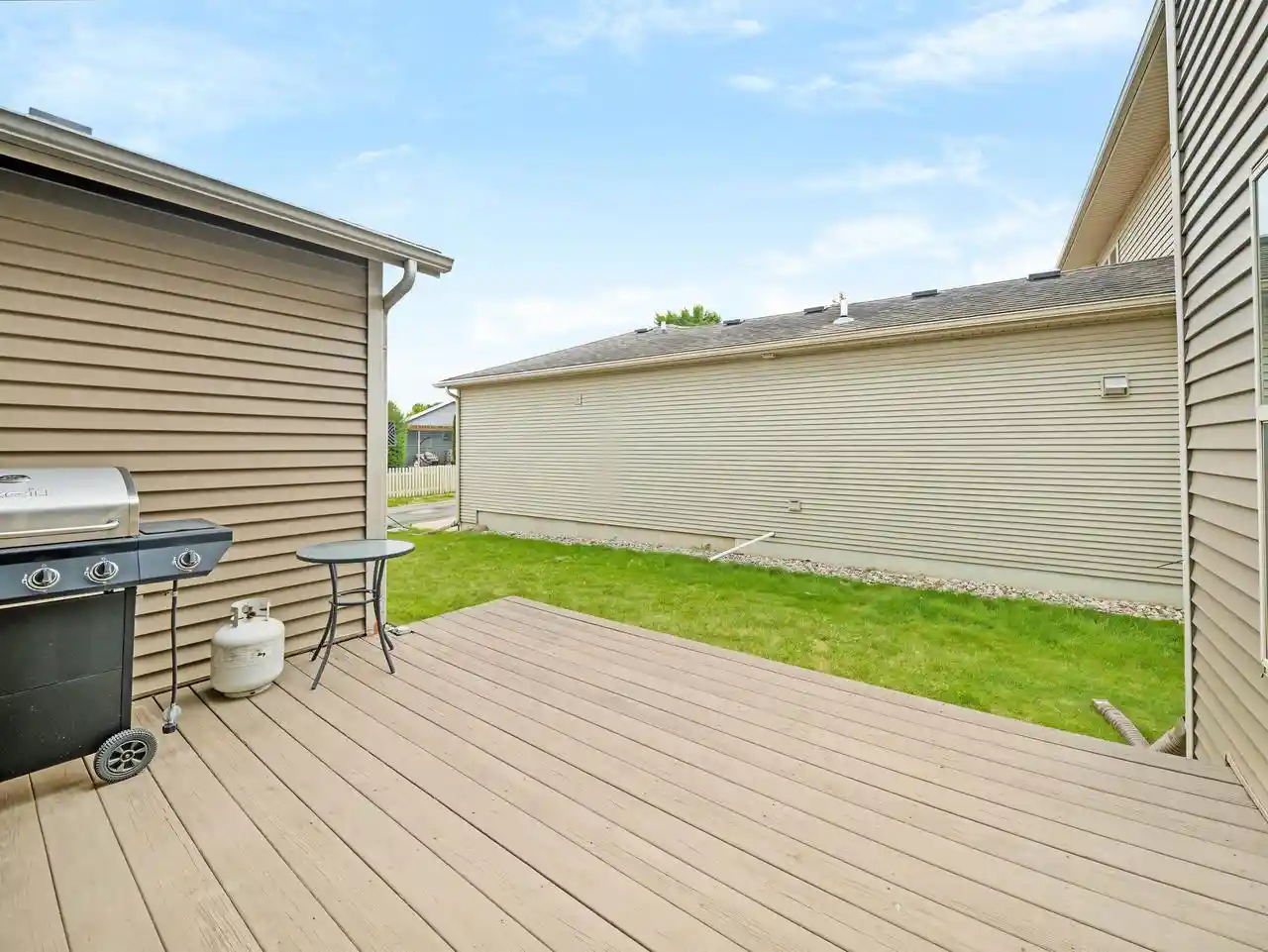 Photo 2 of Single family home for sale at 3821 Stonebridge Dr Dr, Madison, WI 53719 | MLS# 2028498 | Listing updated on 2026-09-10