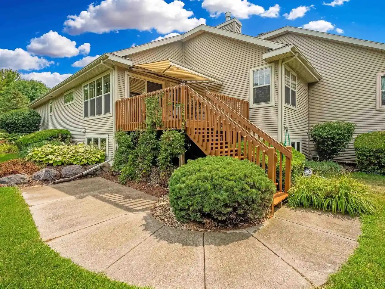 Photo 2 of Condo for sale at 6027 Canyon Parkway Parkway, Mcfarland, WI 53558 | MLS# 2028499 | Listing updated on 2026-08-10