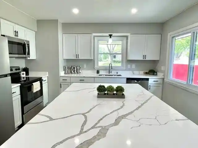 4th image of N87W17833 Shepherd Dr Dr, Menomonee Falls, WI 53051 | MLS# 1972569