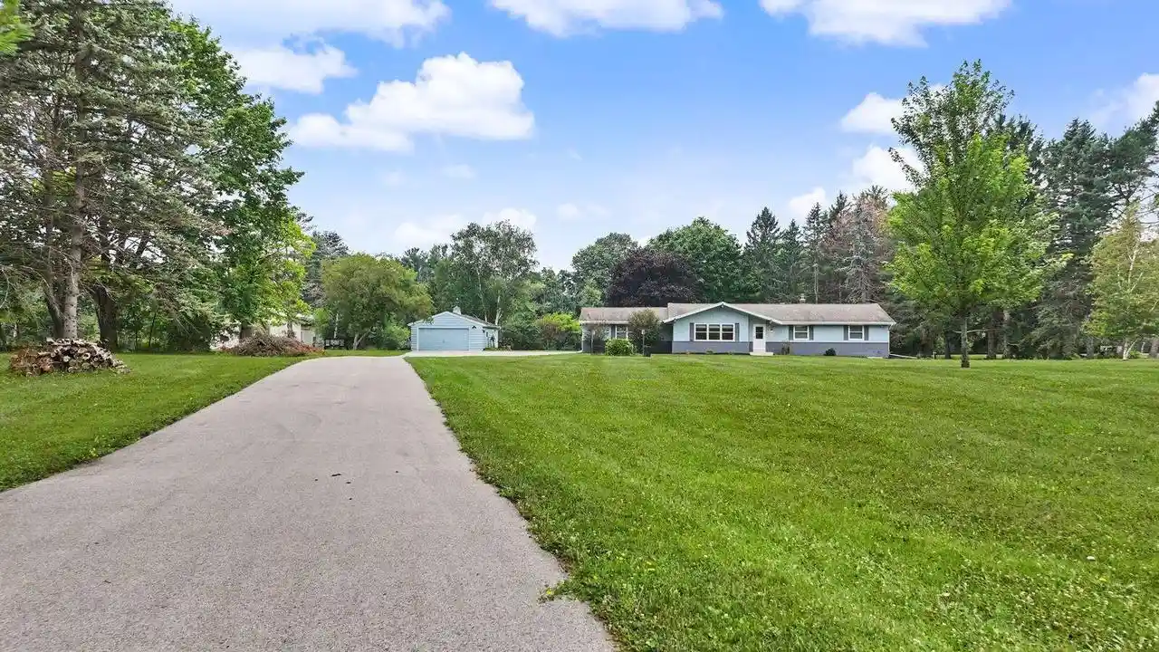 2nd image of 1661 Friess Lake Road Road, Hubertus, WI 53033 | MLS# 1972587
