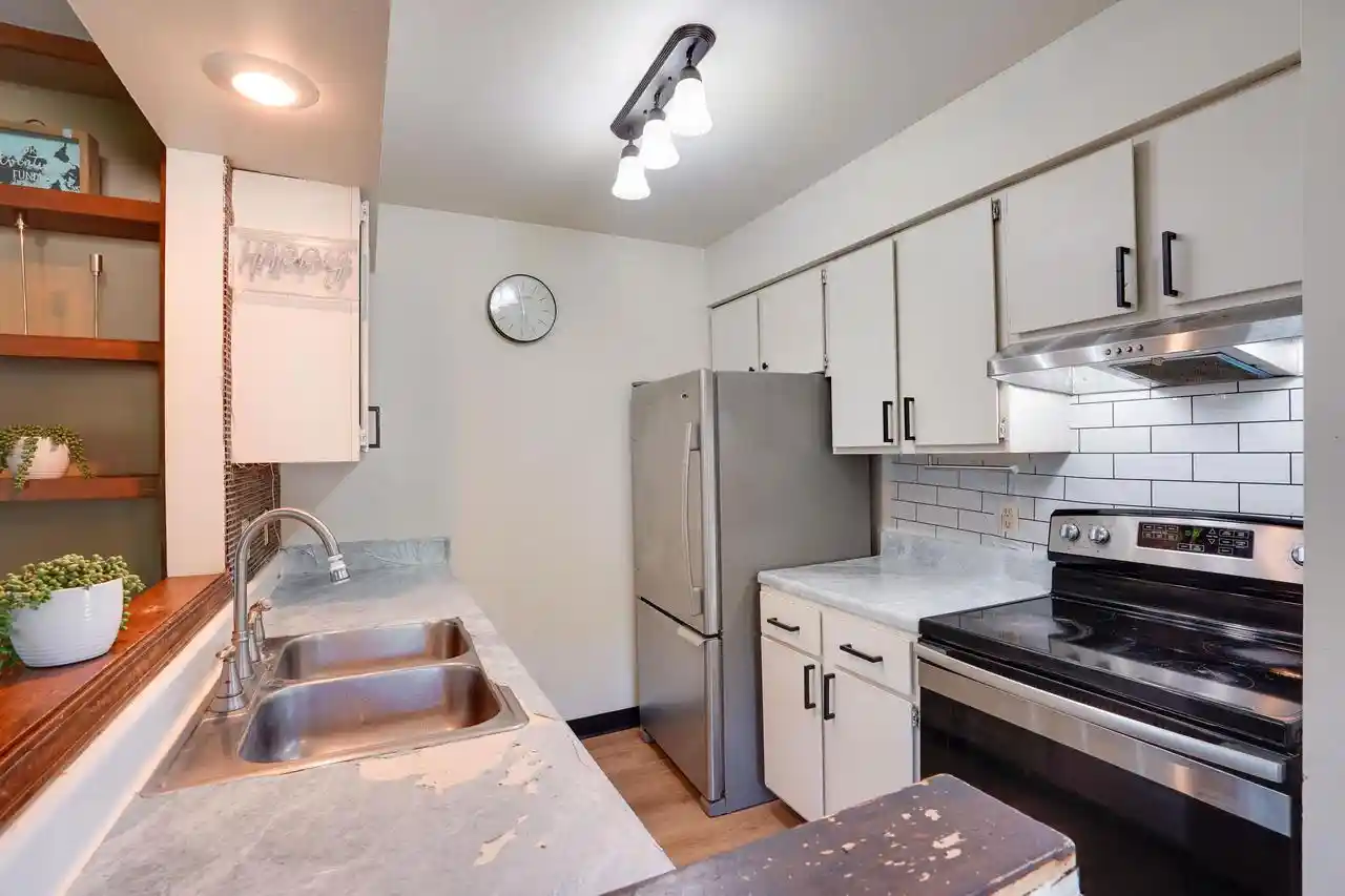 5th image of 6733 Park Edge Dr Dr #D, Madison, WI 53719 | MLS# 2028520