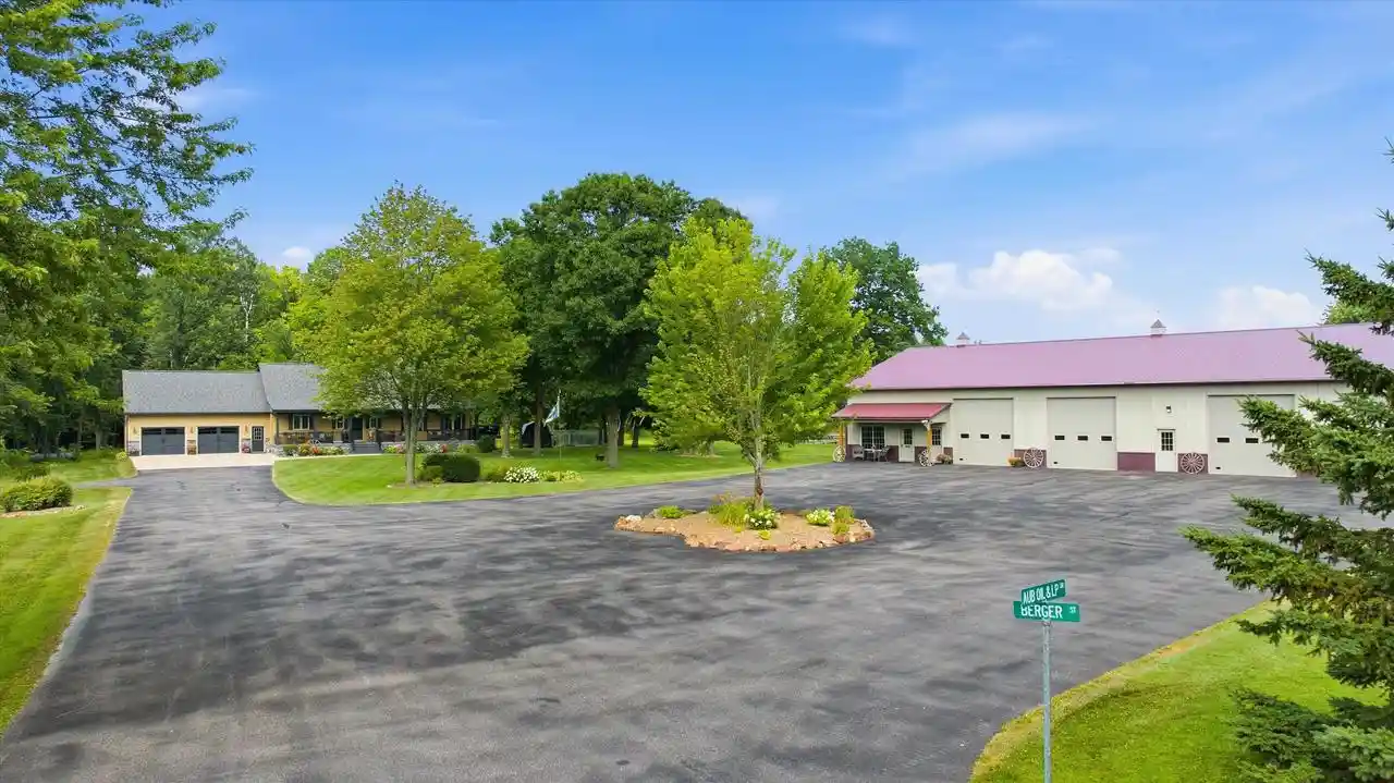 Photo 3 of Single family home for sale at 9432 State Hwy 186, Auburndale, WI 54412 | MLS# 22603407 | Listing updated on 2026-07-22