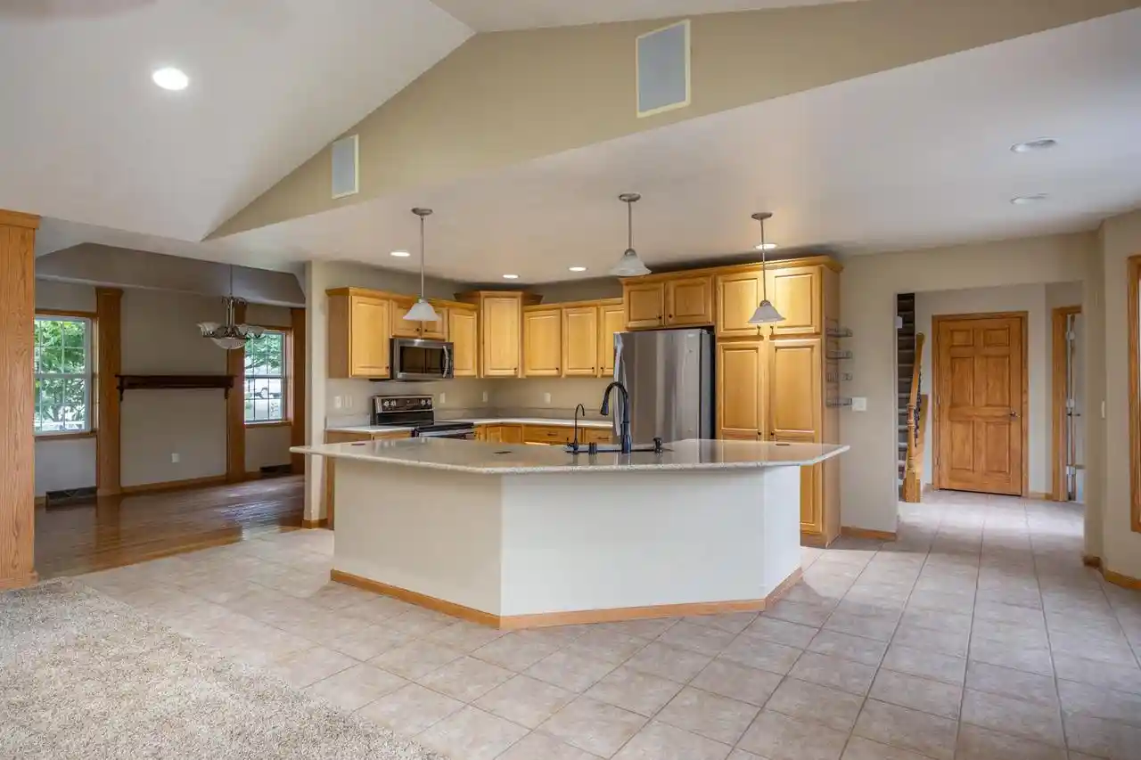 2nd image of E9051 Rocky Mountain Dr Dr, New London, WI 54961 | MLS# 50329458