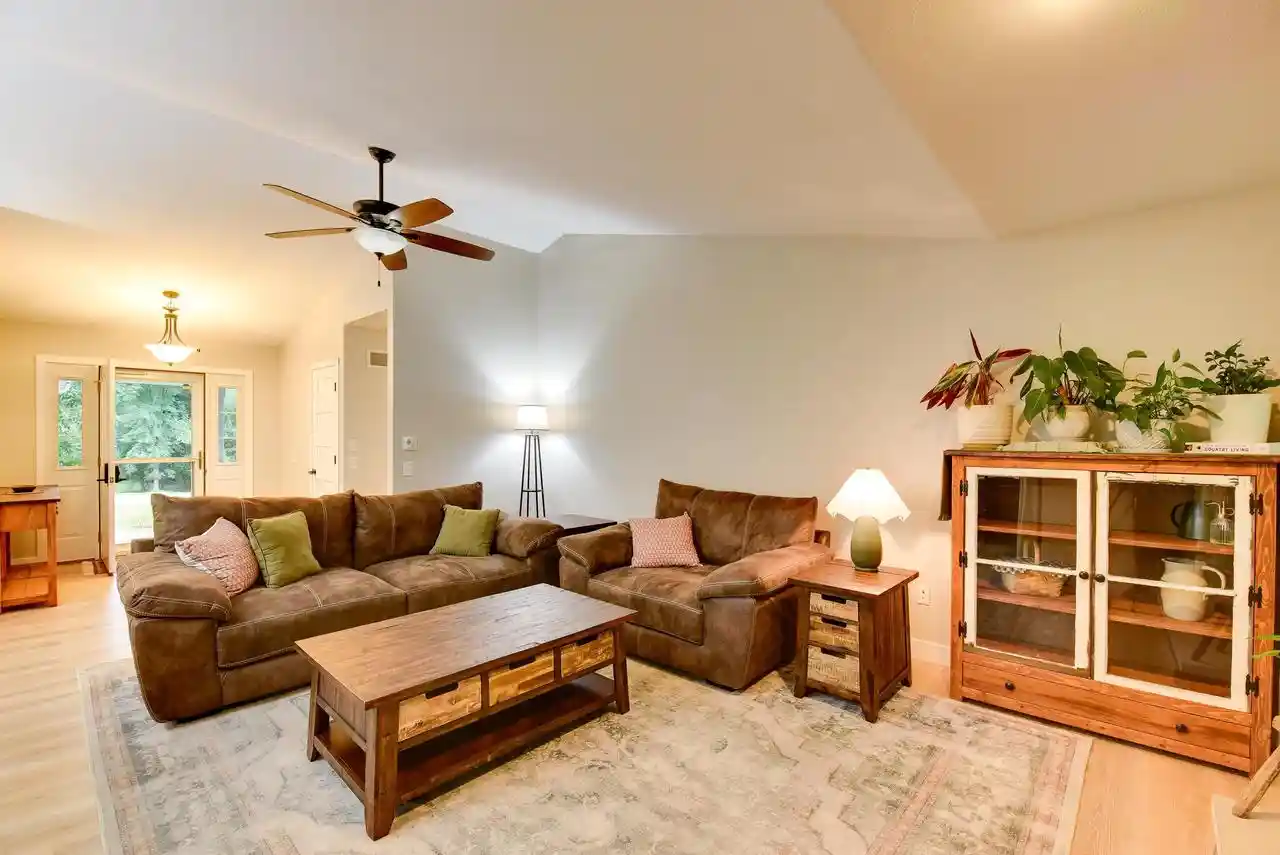4th image of N5668 Shea Lane Lane, Albany, WI 53502 | MLS# 2028534