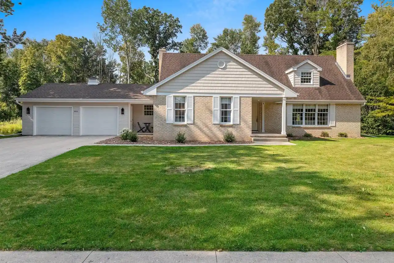 1st image of 3511 Wildwood Dr Dr, Manitowoc, WI 54220 | MLS# 1972621