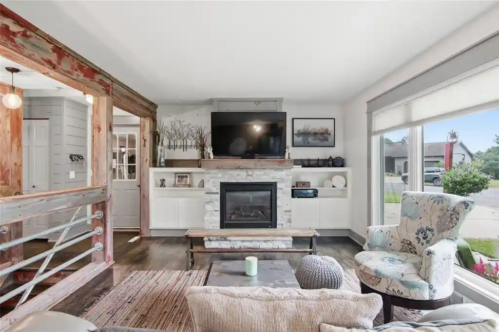 4th image of 1438 Hilltop Boulevard Boulevard, Chippewa Falls, WI 54729 | MLS# 1603315