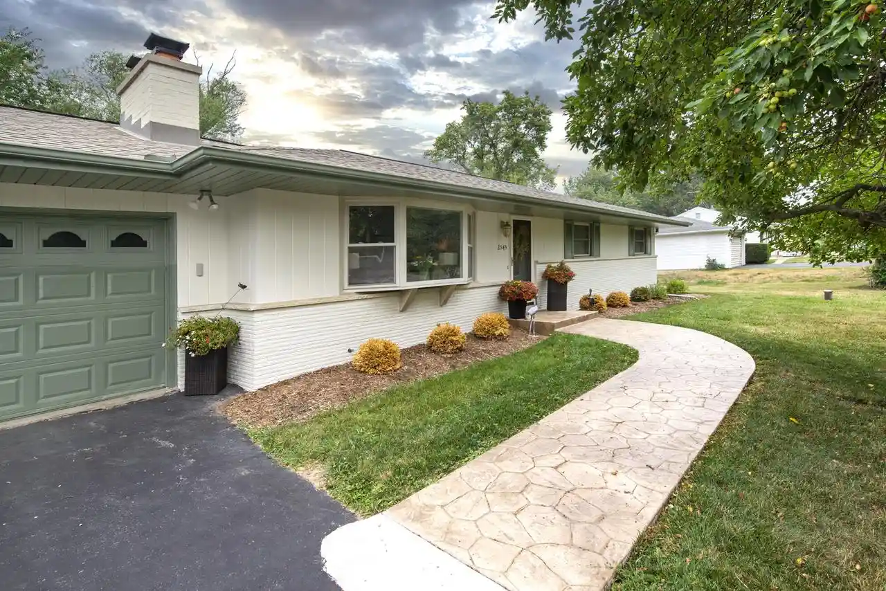 1st image of 2545 Brookside Lane Lane, Brookfield, WI 53005 | MLS# 1972636
