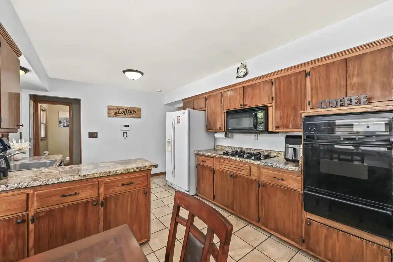 Homes for sale in Brown Deer, WI | 5558 W Donna Dr Dr, Brown Deer, WI 53223 | MLS# 1972644
