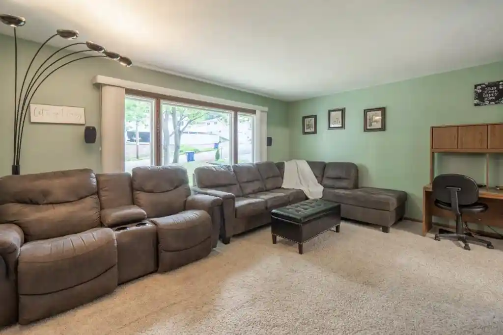 5th image of 1311 Greenhill Dr Dr, Wausau, WI 54401 | MLS# 22603427