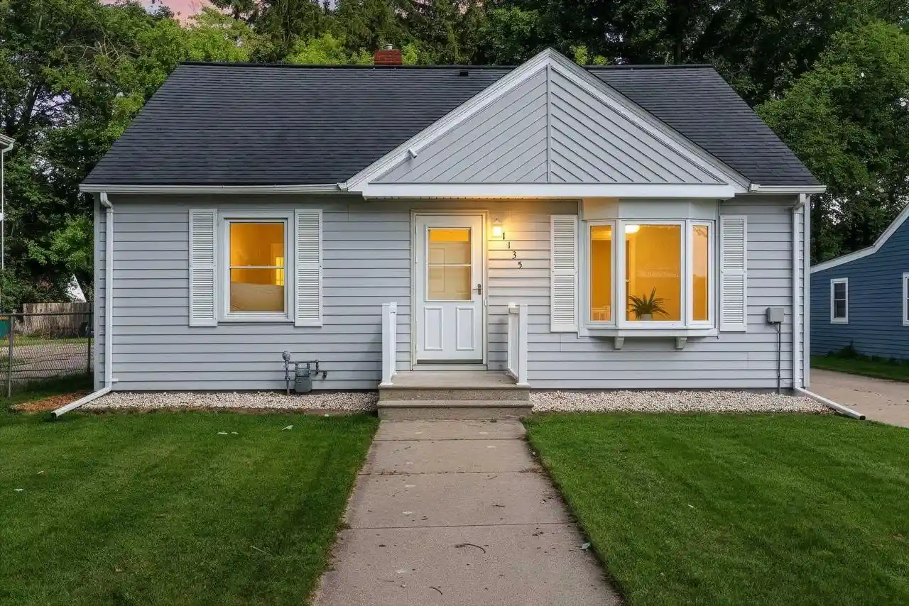 Photo 1 of Single family home for sale at 1135 Wirtz Avenue Avenue, Green Bay, WI 54304 | MLS# 50329487 | Listing updated on 2026-09-08