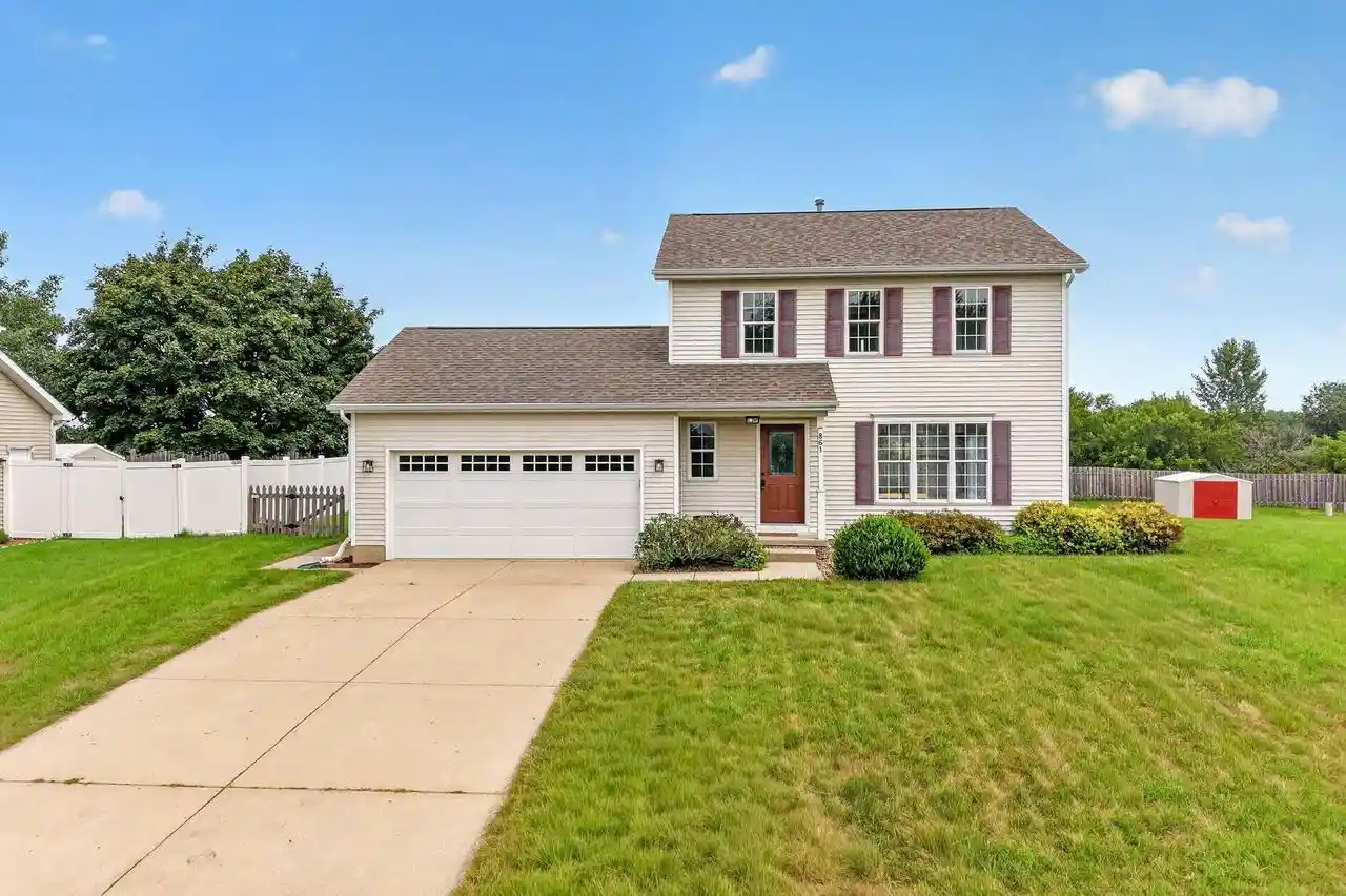 1st image of 861 Vista Ridge Dr Dr, Mount Horeb, WI 53572 | MLS# 2028559