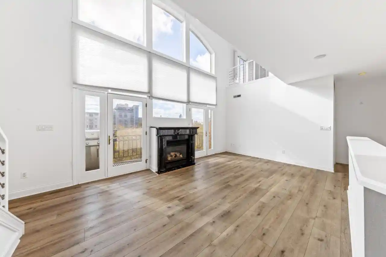 4th image of 1515 N Van Buren St St, Milwaukee, WI 53202