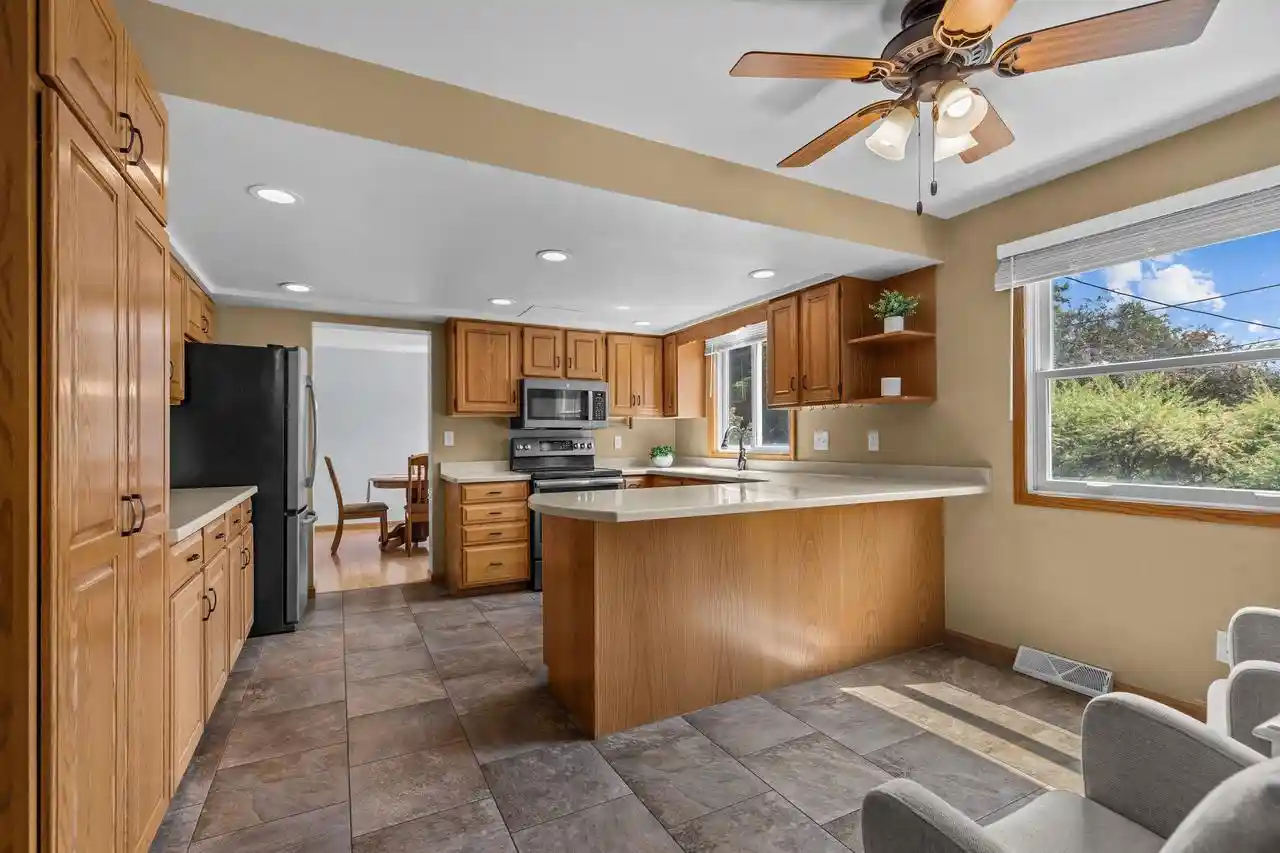 Photo 3 of Single family home for sale at 1330 N Briarcliff Dr Dr, Appleton, WI 54915 | MLS# 50329509 | Listing updated on 2026-08-18