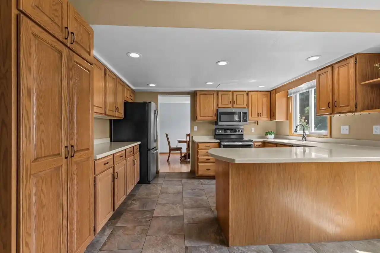 Photo 3 of Single family home for sale at 1330 N Briarcliff Dr Dr, Appleton, WI 54915 | MLS# 50329509 | Listing updated on 2026-08-18