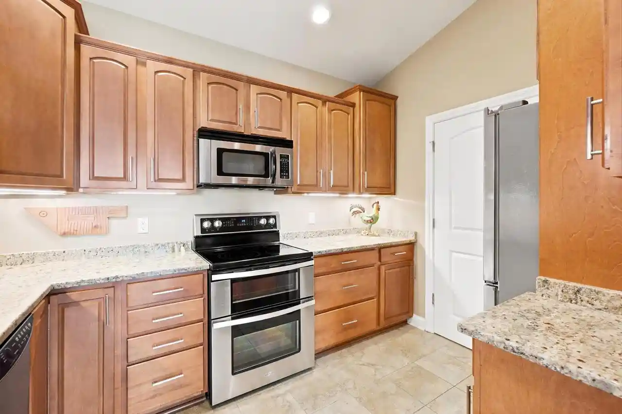 2nd image of 173 N Lapham St St, Oconomowoc, WI 53066