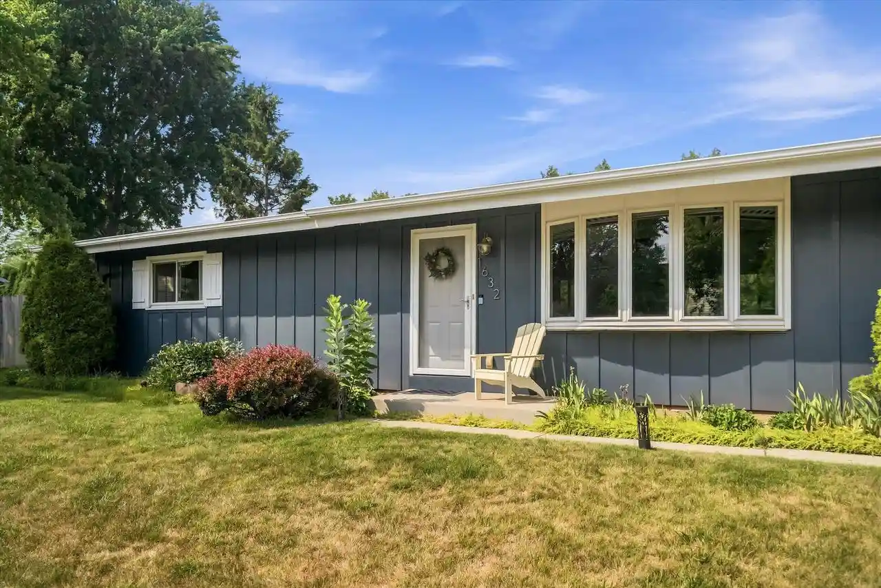 1st image of 1632 Parkway Dr Dr, Port Washington, WI 53074 | MLS# 1972702