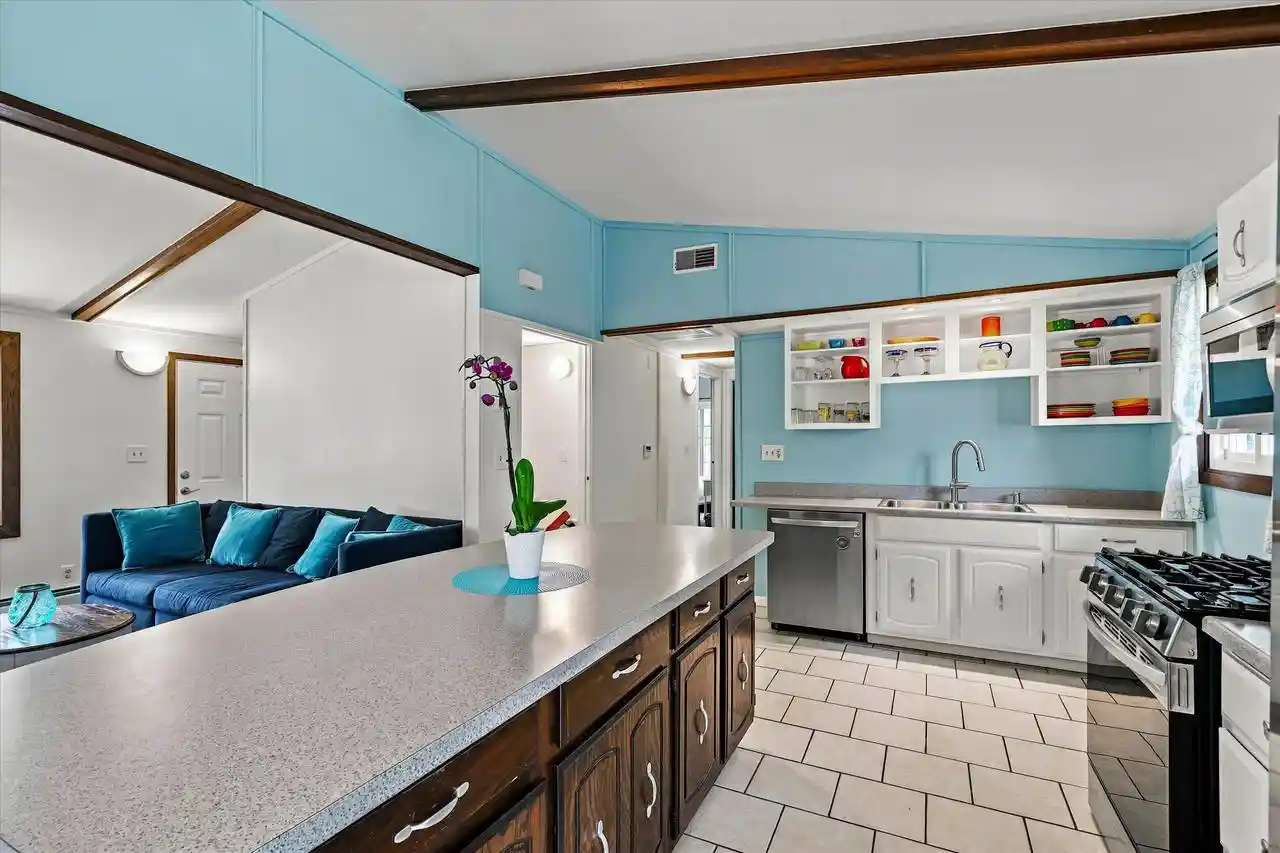 3rd image of 1632 Parkway Dr Dr, Port Washington, WI 53074 | MLS# 1972702