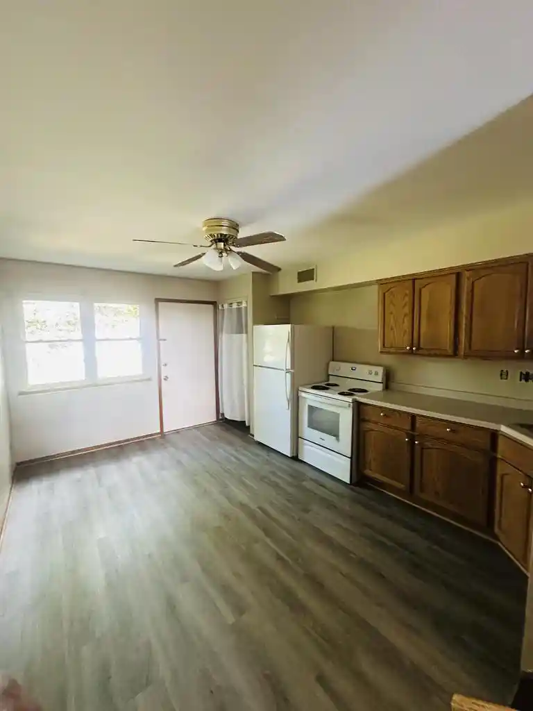 Listing Photo 4 - Condo for sale in building located at 8941 N Swan Rd Rd, Milwaukee, WI 53224 - Unit #C