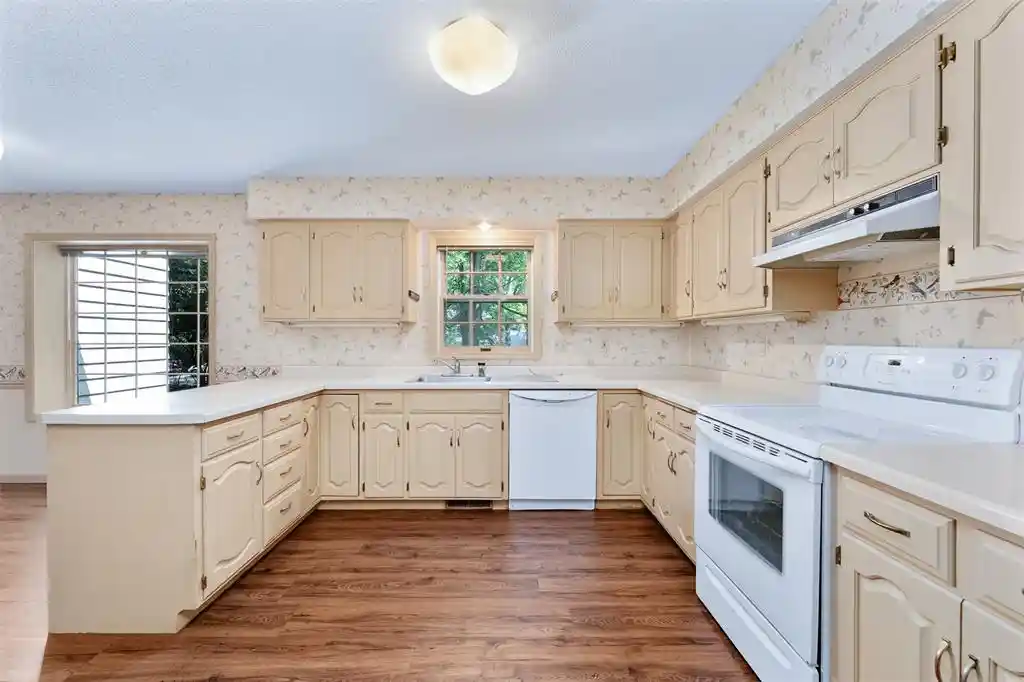Photo 3 of Single family home for sale at 137 Canterbury Road Road, Eau Claire, WI 54701 | MLS# 1603482 | Listing updated on 2026-09-15