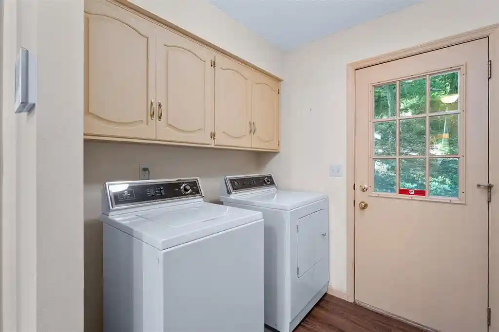 Photo 3 of Single family home for sale at 137 Canterbury Road Road, Eau Claire, WI 54701 | MLS# 1603482 | Listing updated on 2026-10-08