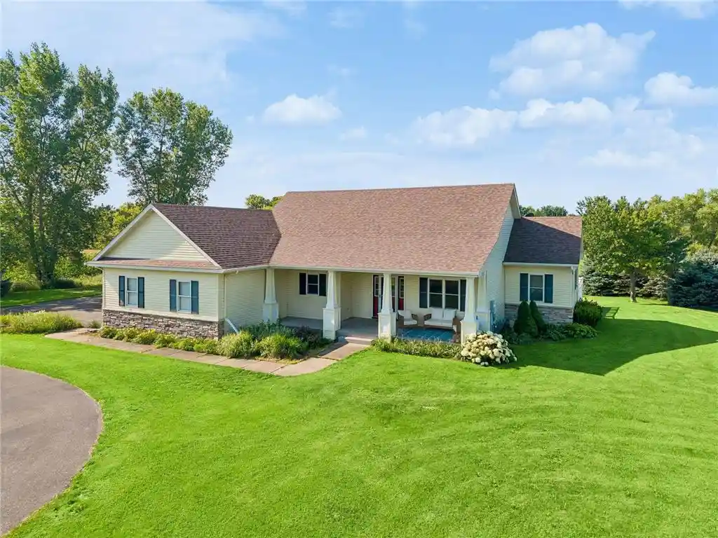 1st image of 1749 110th Avenue Avenue, Hammond, WI 54015 | MLS# 7107789