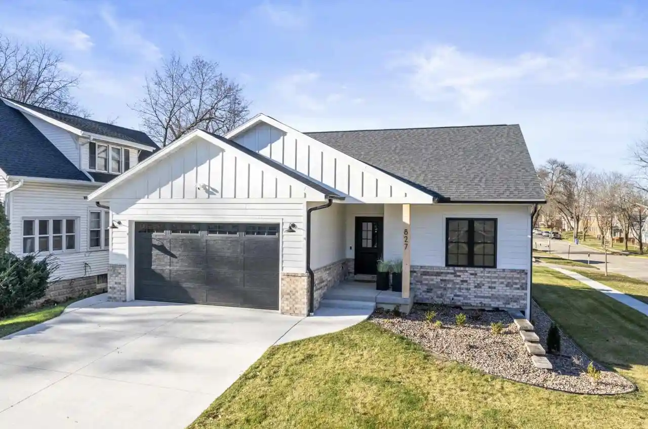 1st image of 827 Cedar Street Street, Wisconsin Dells, WI 53965 | MLS# 2028609
