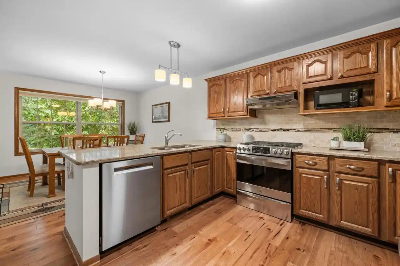 3rd image of 5736 Hickory Knoll Dr Dr, West Bend, WI 53095 | MLS# 1972730