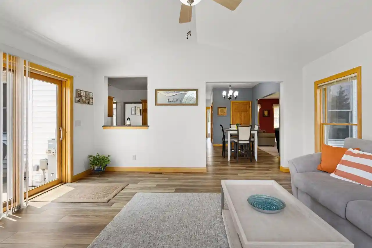3rd image of 1594 Lone Oak Dr Dr, Neenah, WI 54956 | MLS# 50329533