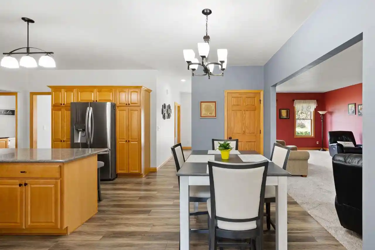41st image of 1594 Lone Oak Dr Dr, Neenah, WI 54956 | MLS# 50329533