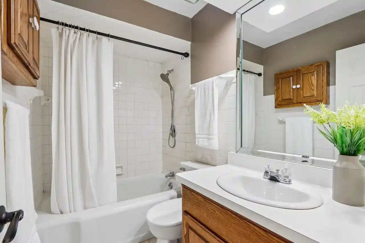 3rd image of 210 Prospect Avenue Avenue, Pewaukee, WI 53072 | MLS# 1972742