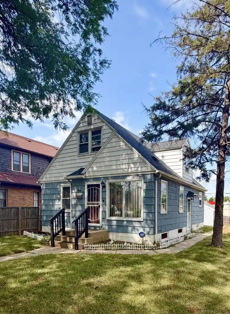 Photo 1 of Single family home for sale at 5018 W Medford Avenue Avenue, Milwaukee, WI 53216 | MLS# 1972749 | Listing updated on 2026-08-12