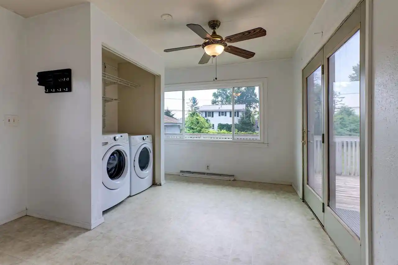 Photo 3 of Single family home for sale at 524 Bruce Street Street, New London, WI 54961 | MLS# 50329536 | Listing updated on 2026-09-22